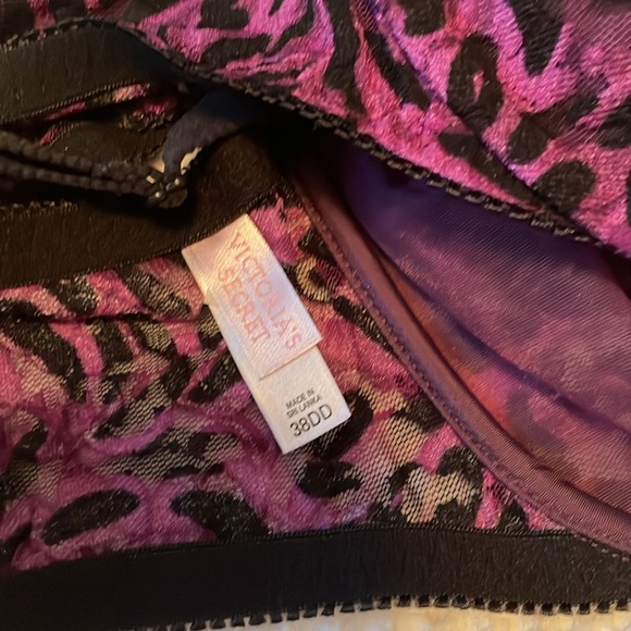 NWOT Vintage Victorias Secret Purple and Black animal print bra & panty 38DD/XL​ - Picture 6 of 8